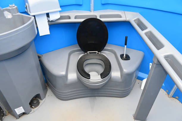 Best Porta potty rental near me  in Okauchee Lake, WI
