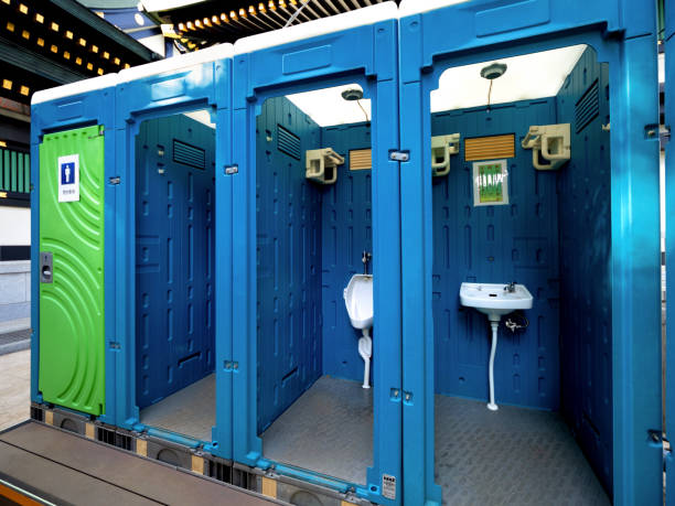 Best Portable bathroom rental  in Okauchee Lake, WI